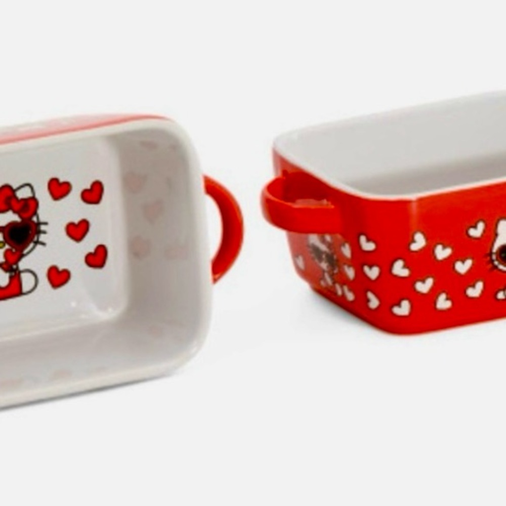Brand New Hello Kitty Hearts 2 Mini Loaf Pans - Picture 6 of 6